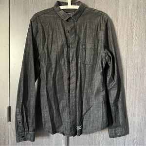 Men’s charcoal grey faded black button down shirt size L